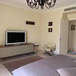 Av Foch Luxury Apartment
